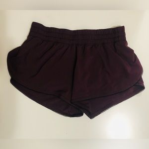 Bordeaux shorts size 4 Lululemon women’s